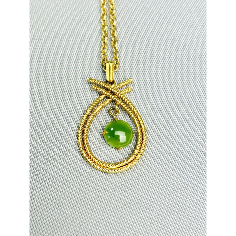 Gold Tone Green Stone‎ Necklace Pendant With 9" Chain Costume Jewelry